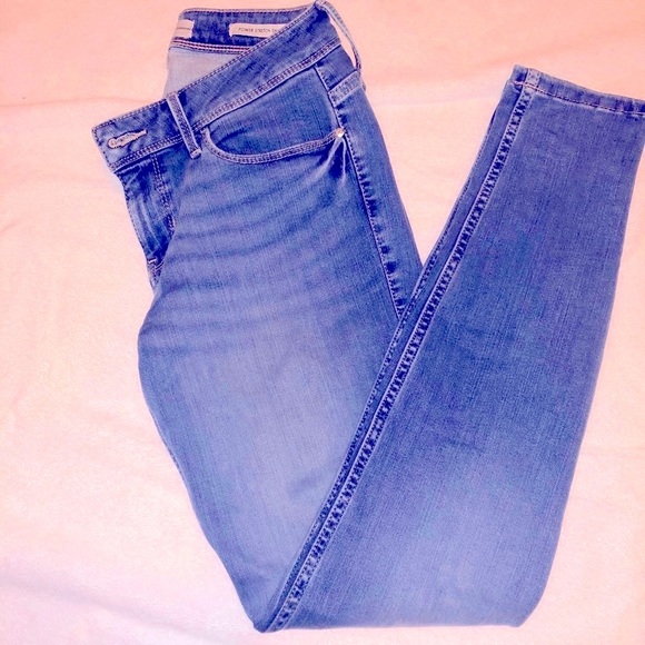 Guess Jeans - Picture 4 of 7